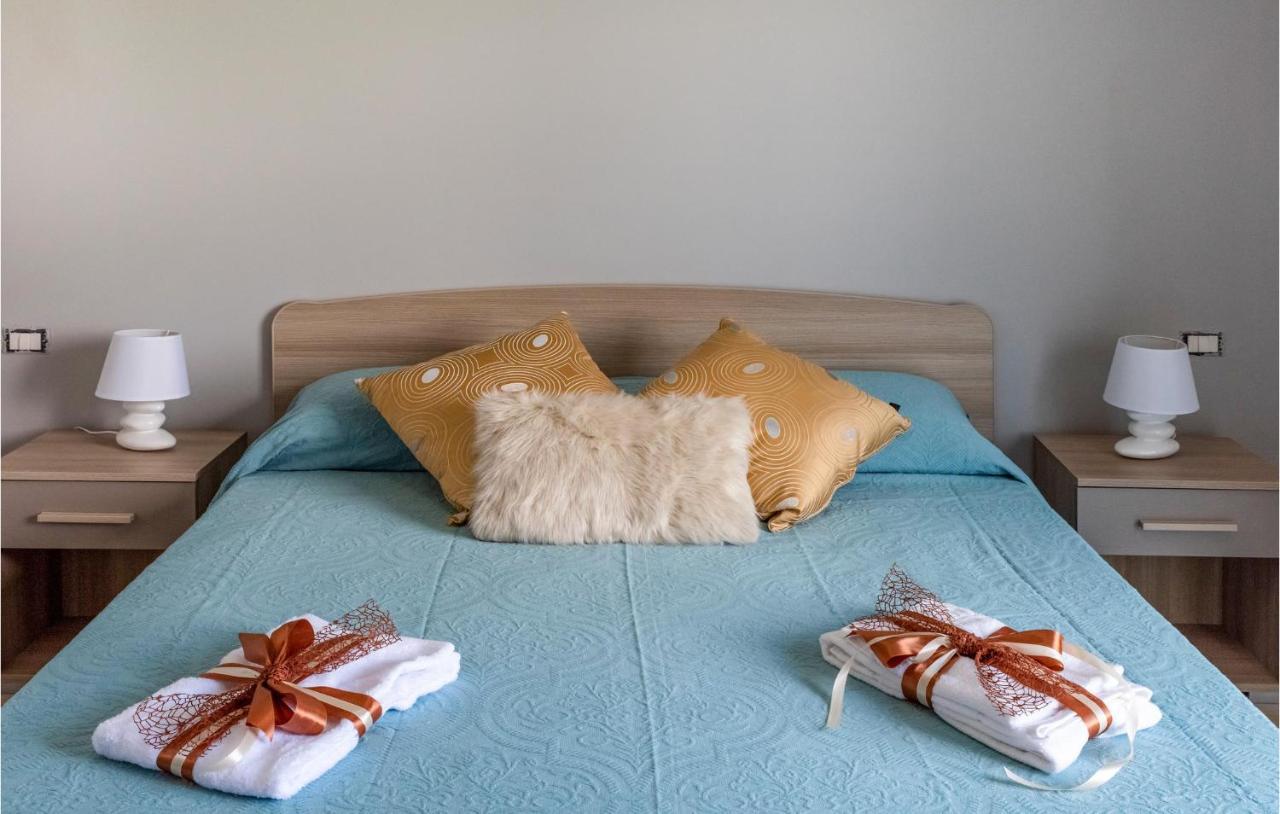 2 Bedroom Beautiful Apartment In Casalvelino กาซัลเวลิโน ภายนอก รูปภาพ