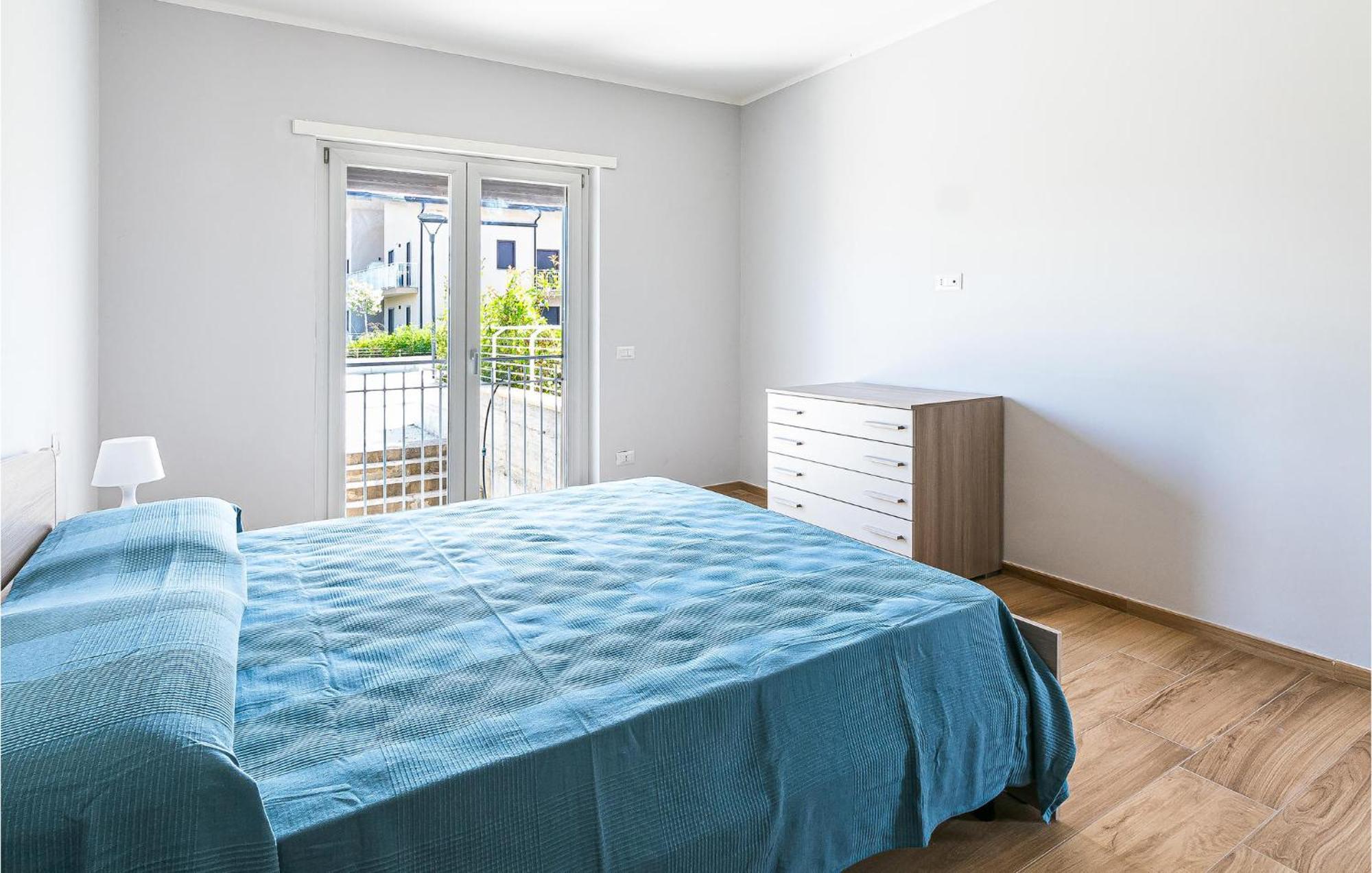 2 Bedroom Beautiful Apartment In Casalvelino กาซัลเวลิโน ภายนอก รูปภาพ