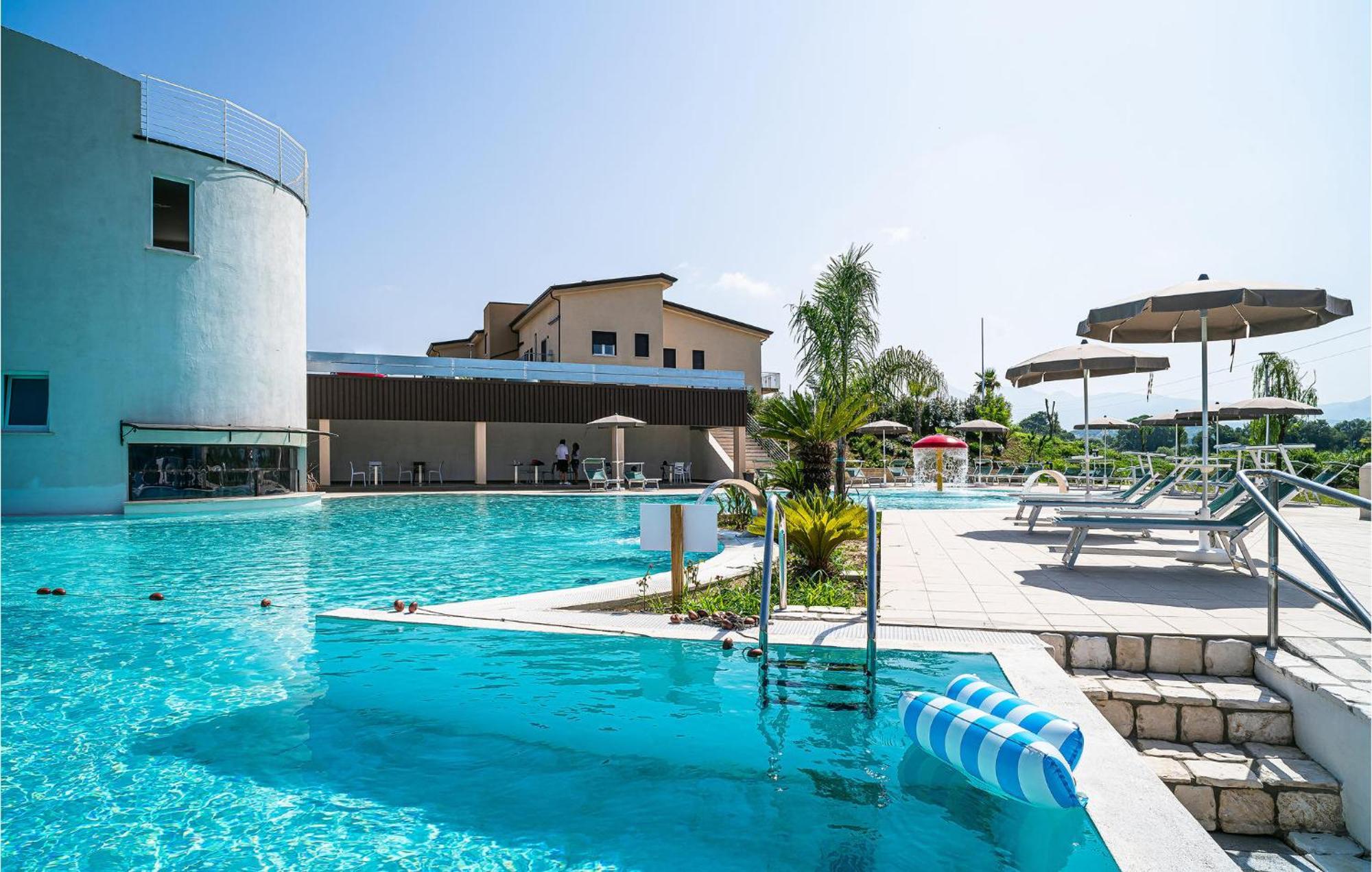 2 Bedroom Beautiful Apartment In Casalvelino กาซัลเวลิโน ภายนอก รูปภาพ