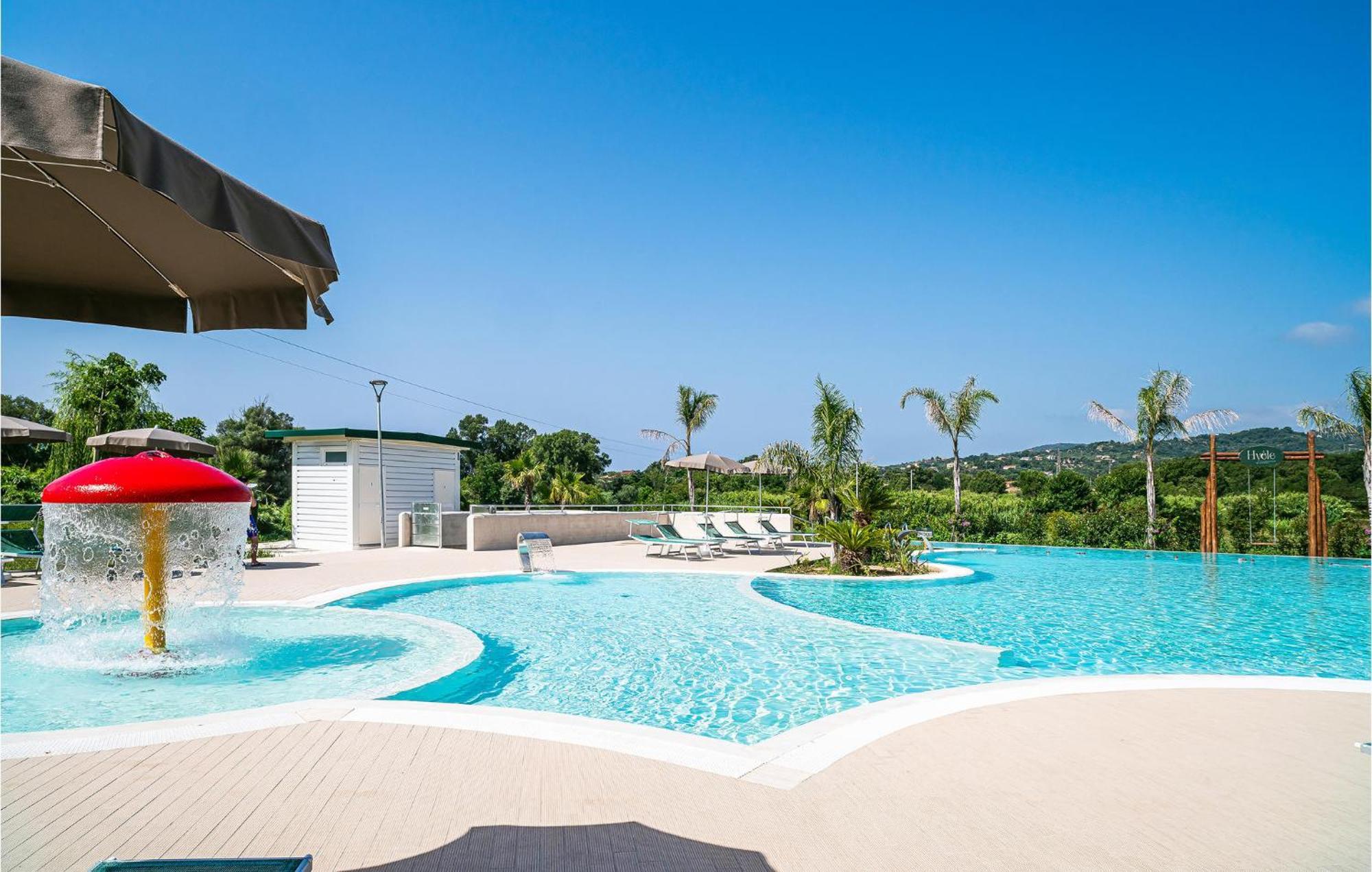 2 Bedroom Beautiful Apartment In Casalvelino กาซัลเวลิโน ภายนอก รูปภาพ