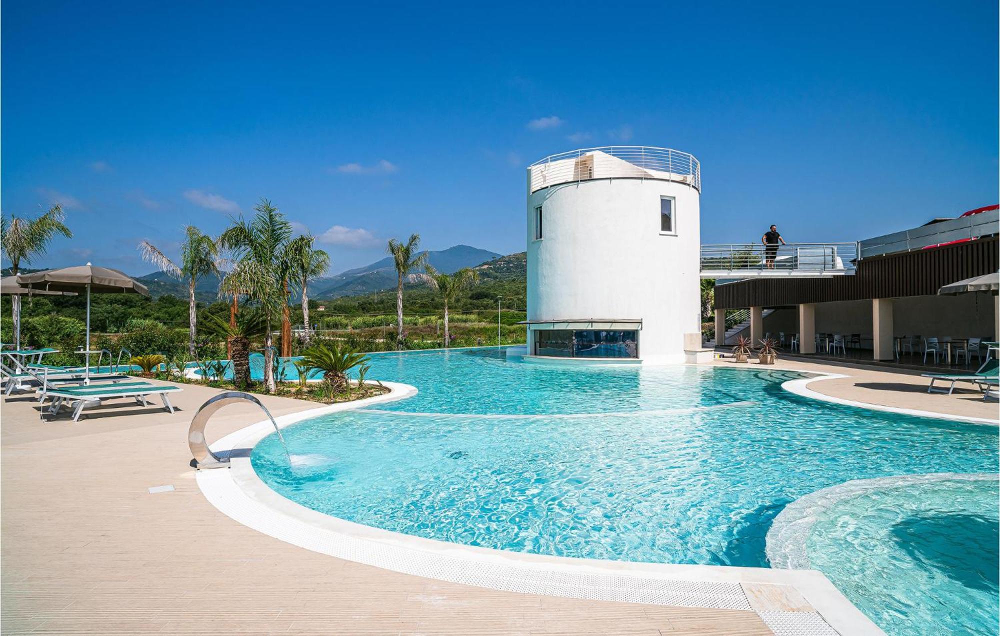 2 Bedroom Beautiful Apartment In Casalvelino กาซัลเวลิโน ภายนอก รูปภาพ