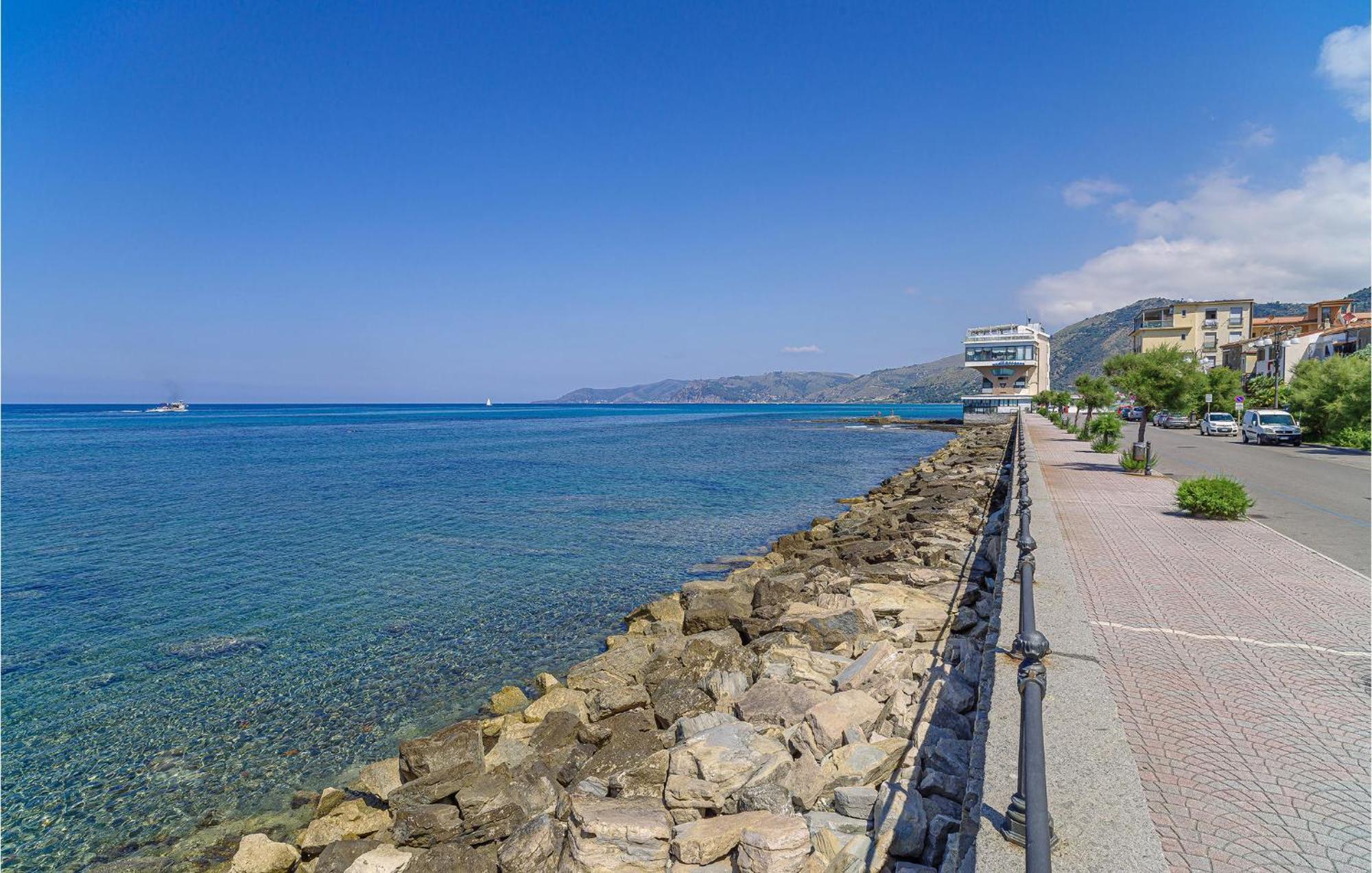 2 Bedroom Beautiful Apartment In Casalvelino กาซัลเวลิโน ภายนอก รูปภาพ